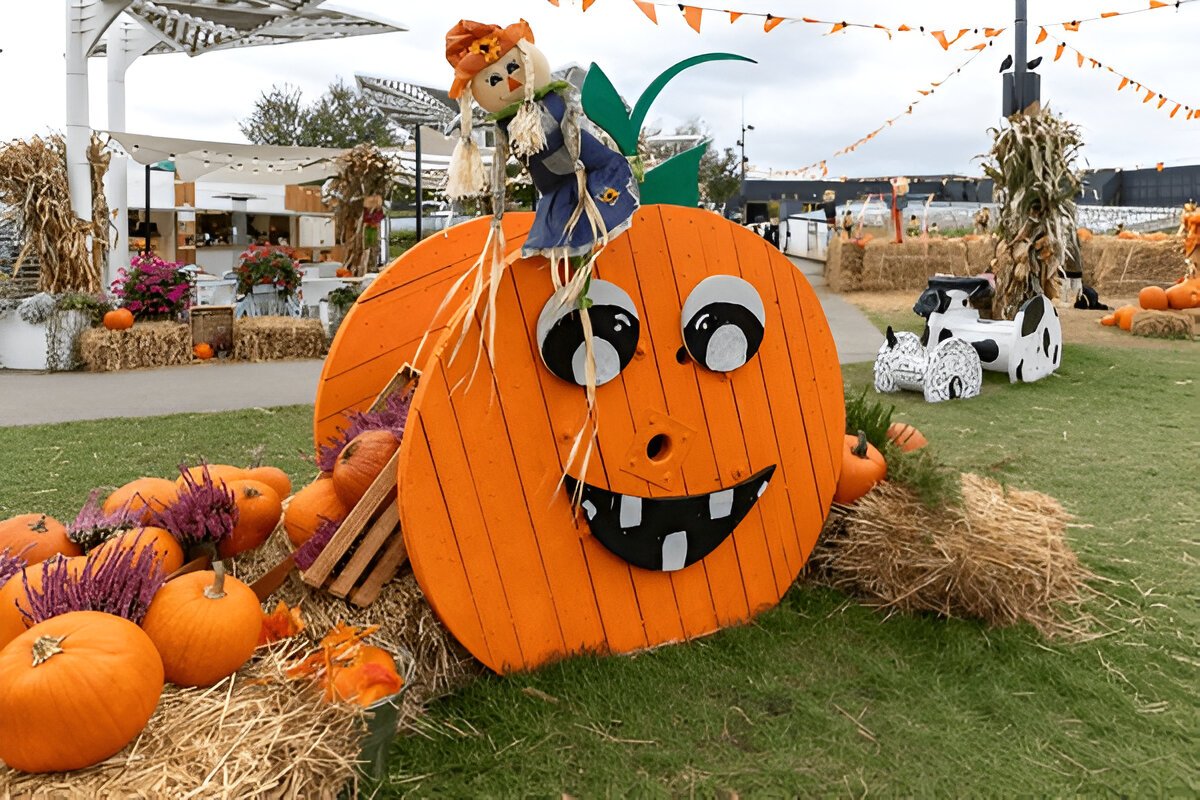 A decoration art piece for a Fall festival in the Poconos
