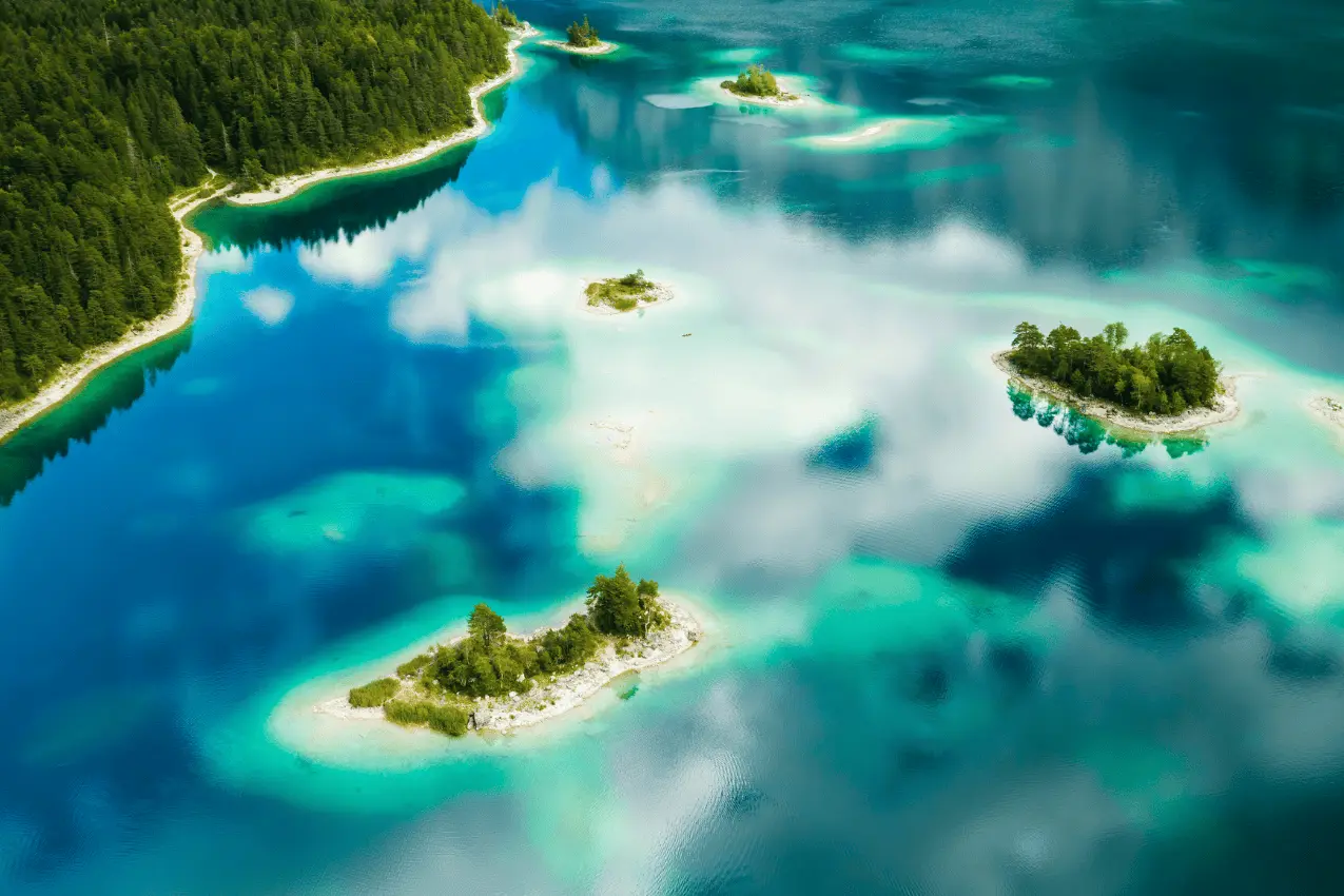 A picturesque view of Torch Lake