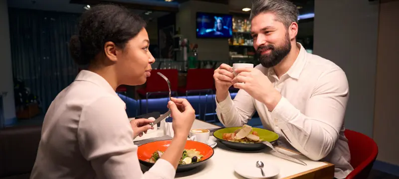 couple enjoying best restaurants in Tobyhanna