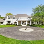 Farmhouse Rentals with Barn for Wedding Venue & Getaways – Poconos (1735)