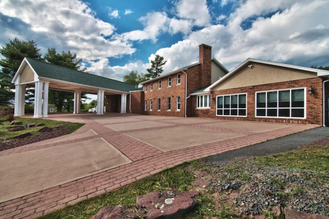 5 Best Places to Stay in Poconos for Vacation Snizle