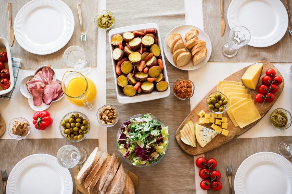 Holidaykeepers-food-restaurants-hotels