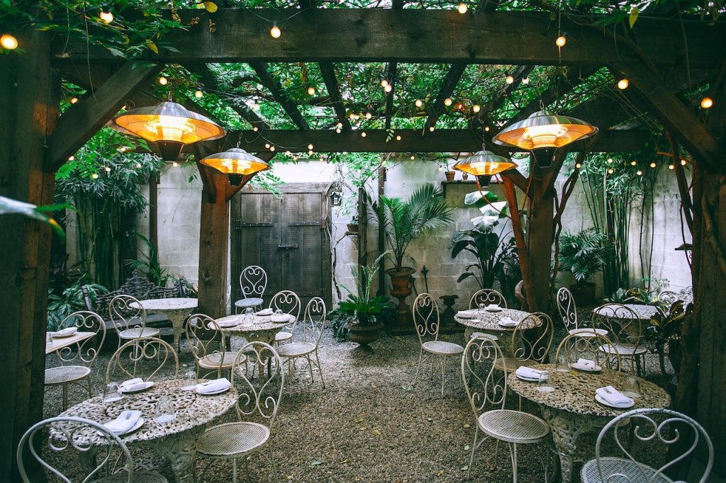 lake martin restaurants